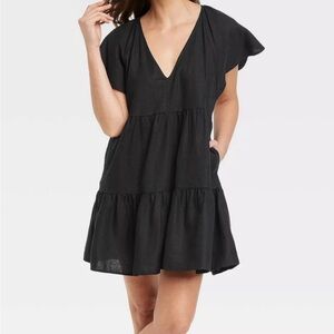Chic Black V-Neck Dress